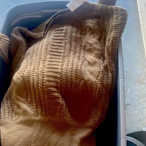 Bnew super cute khaki sweater dress